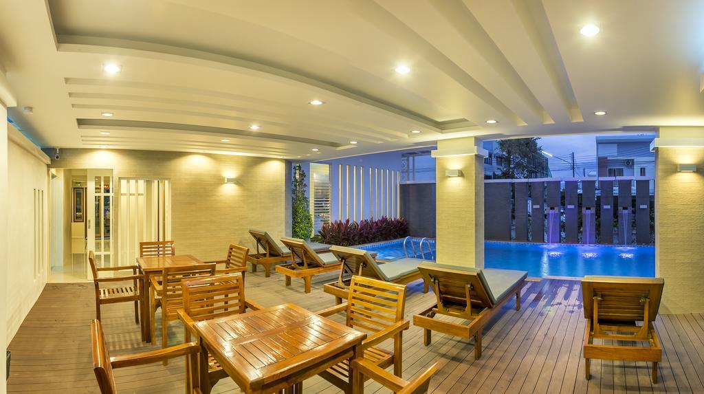 Apartahotel Ratana Rassada, Town- Sha Extra